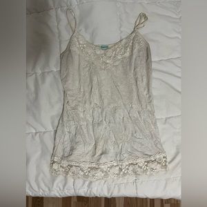 White lace tank top